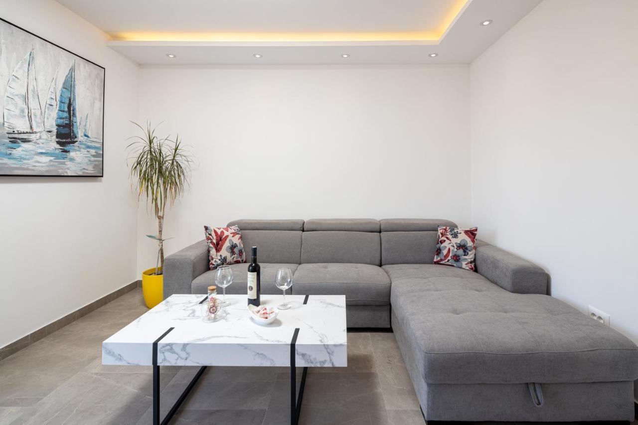 Apartment Navika Omiš Εξωτερικό φωτογραφία